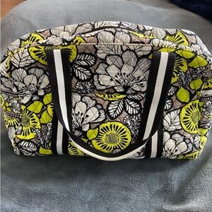 ✨VERA BRADLEY WEEKENDER✨